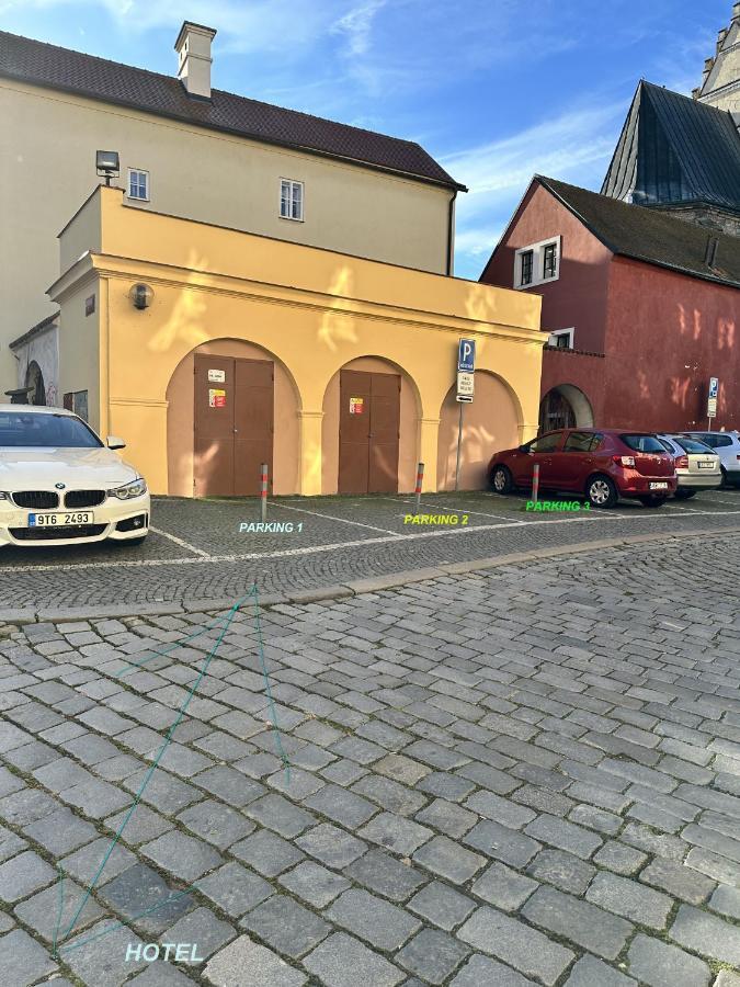 Hotel 100 Pardubice Zewnętrze zdjęcie