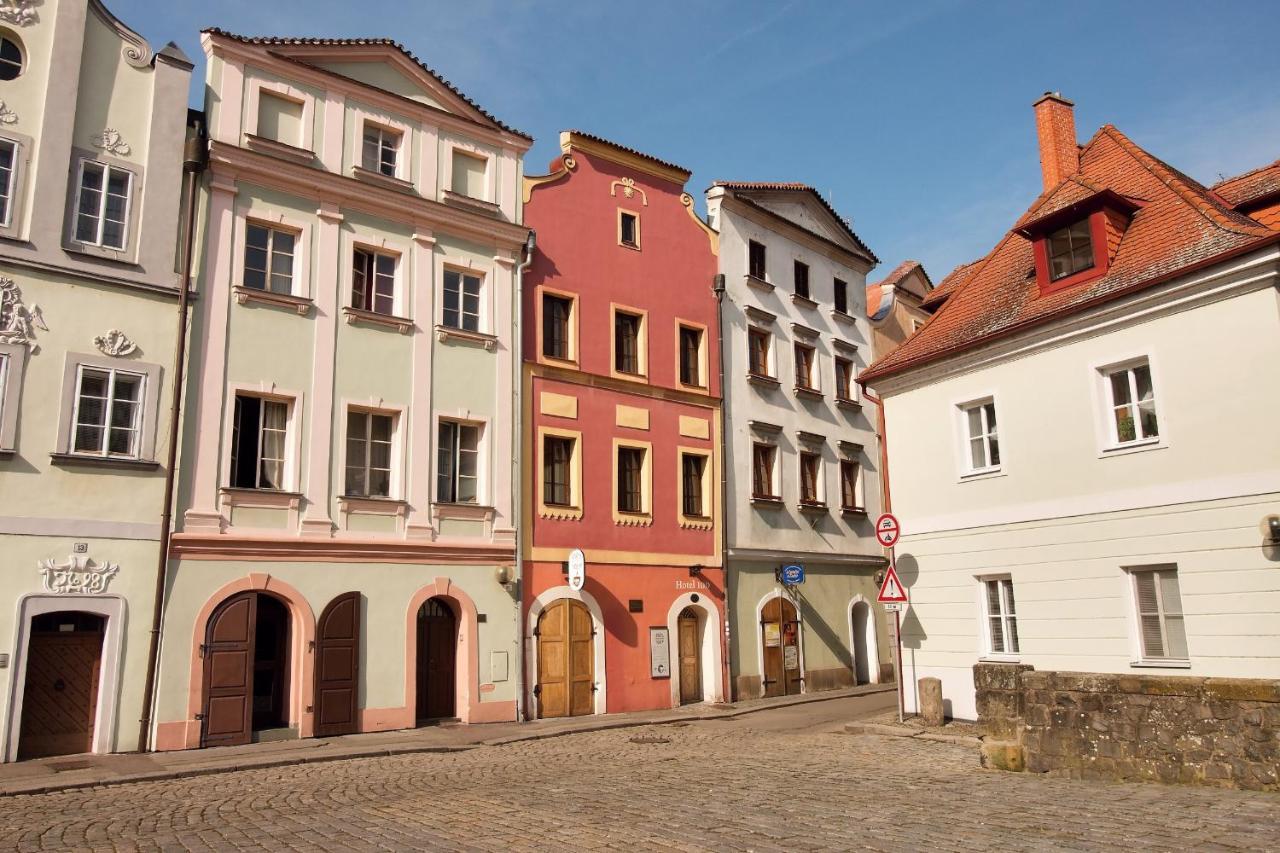 Hotel 100 Pardubice Zewnętrze zdjęcie