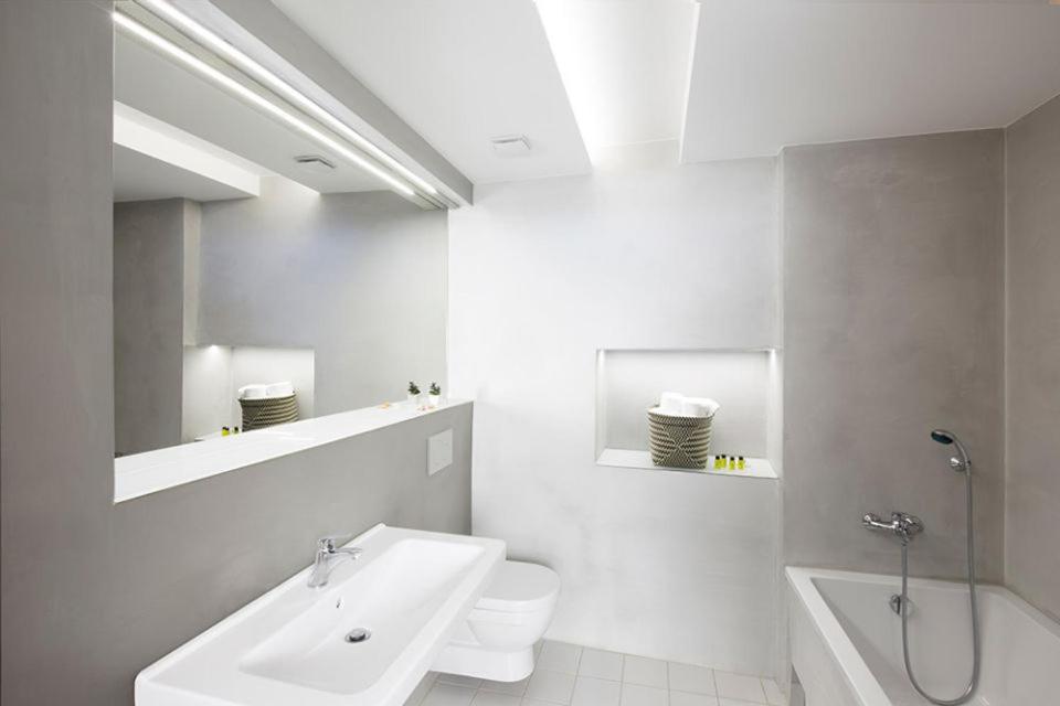 Hotel 100 Pardubice Zewnętrze zdjęcie