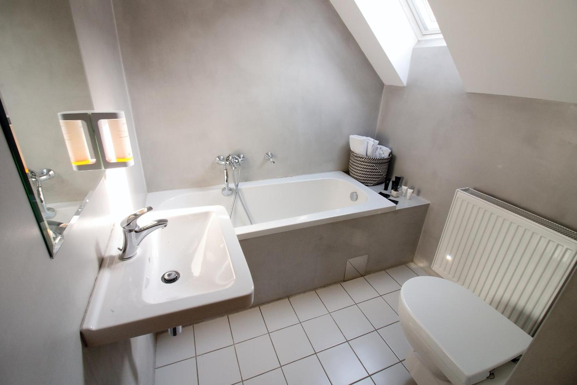 Hotel 100 Pardubice Zewnętrze zdjęcie