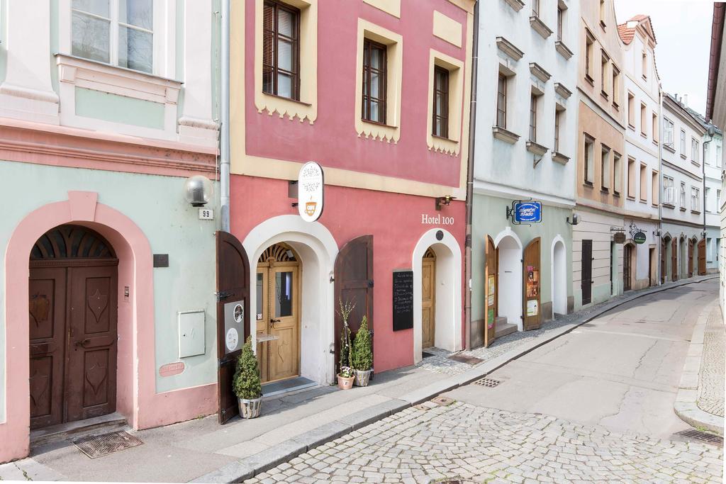 Hotel 100 Pardubice Zewnętrze zdjęcie