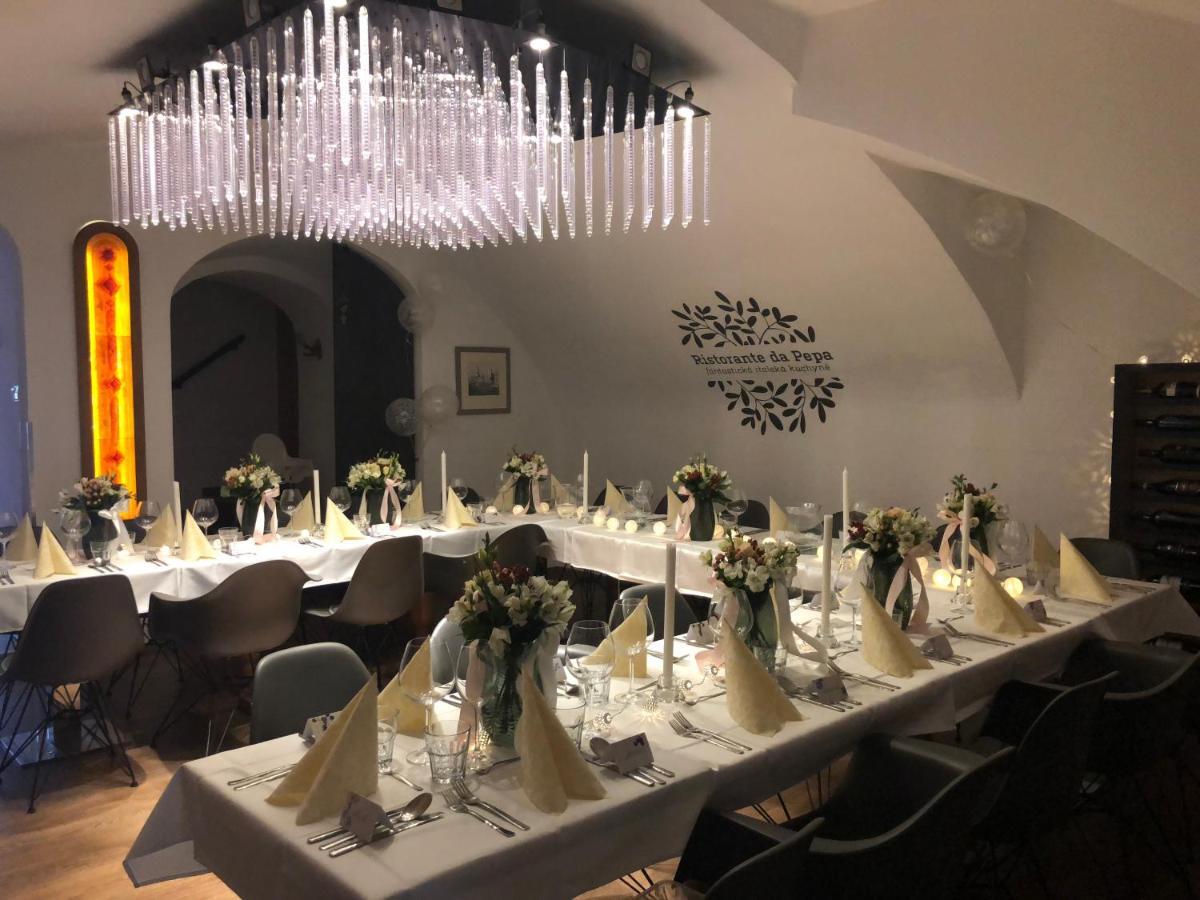 Hotel 100 Pardubice Zewnętrze zdjęcie